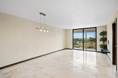 Fully renovated 2-bedroom, 2-bath condo filled with abundant on Deer Creek Golf Club in Florida - for sale on GolfHomes.com, golf home, golf lot