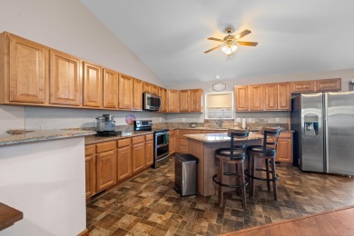 Don't miss this opportunity!! MOUNTAIN TOP HOME!  Ranch style on Diamondhead Golf and Country Club in Arkansas - for sale on GolfHomes.com, golf home, golf lot