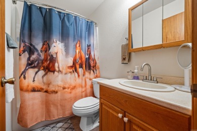 Don't miss this opportunity!! MOUNTAIN TOP HOME!  Ranch style on Diamondhead Golf and Country Club in Arkansas - for sale on GolfHomes.com, golf home, golf lot