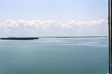 Back on the market with a NEW PRICE, A NEW LOOK AND A BEAUTIFUL on Isla Del Sol Yacht and Country Club in Florida - for sale on GolfHomes.com, golf home, golf lot