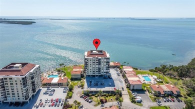 Back on the market with a NEW PRICE, A NEW LOOK AND A BEAUTIFUL on Isla Del Sol Yacht and Country Club in Florida - for sale on GolfHomes.com, golf home, golf lot