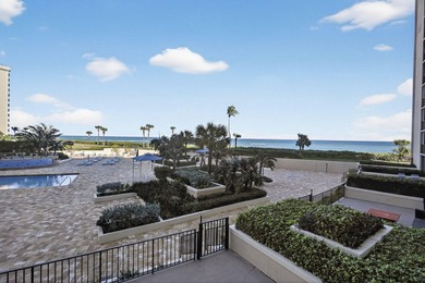 Turn this condo into your own coastal haven. This 2 bedroom / 2 on Jupiter Dunes Golf Course in Florida - for sale on GolfHomes.com, golf home, golf lot