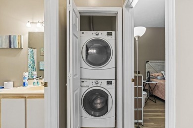 Beautiful 2-bedroom, 2-bathroom first-floor condo located in the on River Oaks Golf Plantation  in South Carolina - for sale on GolfHomes.com, golf home, golf lot