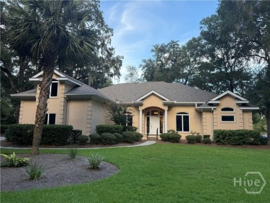 Beautiful stucco home in The Landings! Featuring 4 bedrooms on The Landings Club - Oakridge in Georgia - for sale on GolfHomes.com, golf home, golf lot