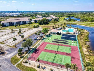 Pride of ownership shows in this well- kept MOVE-IN READY second on Kingsway Country Club in Florida - for sale on GolfHomes.com, golf home, golf lot