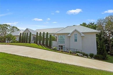 STOP DREAMING and START LIVING!!!! This one is a show stopper in on The Deuce At the National Golf Club of Kansas City in Missouri - for sale on GolfHomes.com, golf home, golf lot