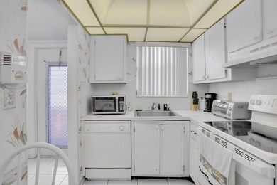 BRAND NEW AC UNIT INSTALLED NOVEMBER 2025!! Welcome to 2751 on Sunrise Lakes Phase III in Florida - for sale on GolfHomes.com, golf home, golf lot