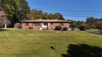 Wonderful location near Lexington Golf Course and Country Club! on Lexington Golf Club in North Carolina - for sale on GolfHomes.com, golf home, golf lot