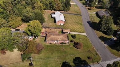 Wonderful location near Lexington Golf Course and Country Club! on Lexington Golf Club in North Carolina - for sale on GolfHomes.com, golf home, golf lot