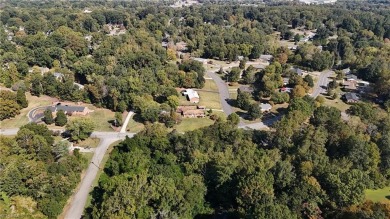 Wonderful location near Lexington Golf Course and Country Club! on Lexington Golf Club in North Carolina - for sale on GolfHomes.com, golf home, golf lot