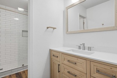 Beautifully maintained 3-bedroom, 2-bath golf course condo on Slick Rock Golf Course - Horseshoe Bay in Texas - for sale on GolfHomes.com, golf home, golf lot