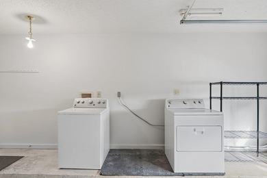 Beautifully maintained 3-bedroom, 2-bath golf course condo on Slick Rock Golf Course - Horseshoe Bay in Texas - for sale on GolfHomes.com, golf home, golf lot