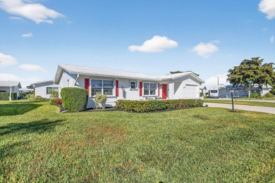 Pristine, turnkey (furniture optional) single-level CBS home on Leisureville Community Golf Course in Florida - for sale on GolfHomes.com, golf home, golf lot