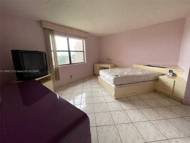 BEAUTIFULLY MAINTAINED 2 BED/2 BATH CONDO LOCATED IN THE SERENE on Sunrise Lakes Phase IV Golf Course in Florida - for sale on GolfHomes.com, golf home, golf lot