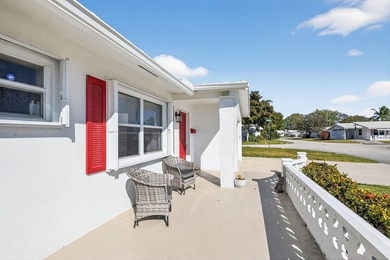 Pristine, turnkey (furniture optional) single-level CBS home on Leisureville Community Golf Course in Florida - for sale on GolfHomes.com, golf home, golf lot