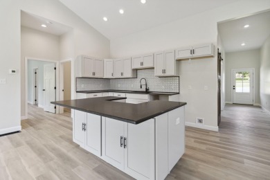 New construction!
Located in Saddlebrook Estates, this on Somerset Country Club in Kentucky - for sale on GolfHomes.com, golf home, golf lot