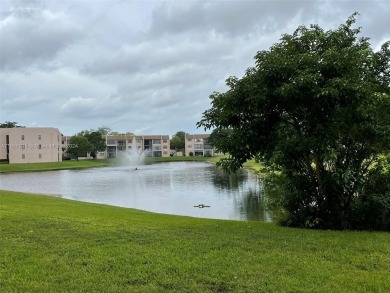 BEAUTIFULLY MAINTAINED 2 BED/2 BATH CONDO LOCATED IN THE SERENE on Sunrise Lakes Phase IV Golf Course in Florida - for sale on GolfHomes.com, golf home, golf lot