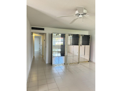 Corner 2/2 Villa, no one above or below you. Light & bright on Kings Point Golf -Flanders Way in Florida - for sale on GolfHomes.com, golf home, golf lot