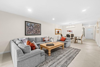 First Floor Unit - Priced to Sell! Enjoy a screened porch with on Hunters Run Golf and Country Club in Florida - for sale on GolfHomes.com, golf home, golf lot