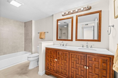 First Floor Unit - Priced to Sell! Enjoy a screened porch with on Hunters Run Golf and Country Club in Florida - for sale on GolfHomes.com, golf home, golf lot