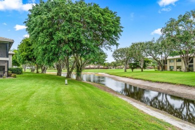 First Floor Unit - Priced to Sell! Enjoy a screened porch with on Hunters Run Golf and Country Club in Florida - for sale on GolfHomes.com, golf home, golf lot
