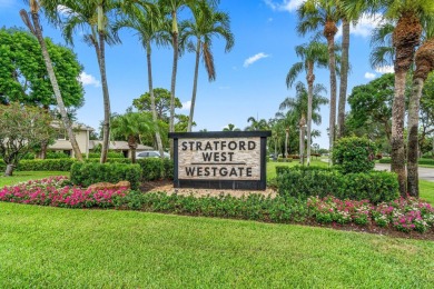 First Floor Unit - Priced to Sell! Enjoy a screened porch with on Hunters Run Golf and Country Club in Florida - for sale on GolfHomes.com, golf home, golf lot