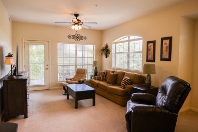 This well-maintained and beautifully furnished condo is nestled on Ledgestone Country Club and Golf Course in Missouri - for sale on GolfHomes.com, golf home, golf lot