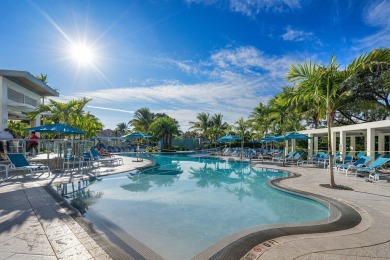 First Floor Unit - Priced to Sell! Enjoy a screened porch with on Hunters Run Golf and Country Club in Florida - for sale on GolfHomes.com, golf home, golf lot