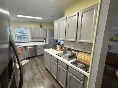 The Lot Rent for this home is $1,075.00 monthly.  Wow, Showcase on Del Tura Golf and Country Club in Florida - for sale on GolfHomes.com, golf home, golf lot