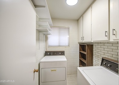 What a bright, cheery deceptively large home in beautiful Sun on Sun City Country Club in Arizona - for sale on GolfHomes.com, golf home, golf lot