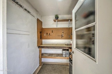 What a bright, cheery deceptively large home in beautiful Sun on Sun City Country Club in Arizona - for sale on GolfHomes.com, golf home, golf lot