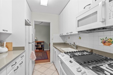 Commuter's Dream! 2 bedrooms, 2 bathrooms with terrace and golf on Scarsdale Golf Club in New York - for sale on GolfHomes.com, golf home, golf lot