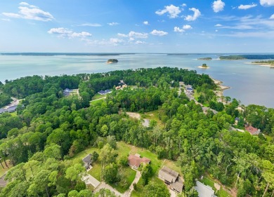 Get ready to fall in love with this charming 3-bed, 2-bath, 1 on Rayburn Country Club in Texas - for sale on GolfHomes.com, golf home, golf lot