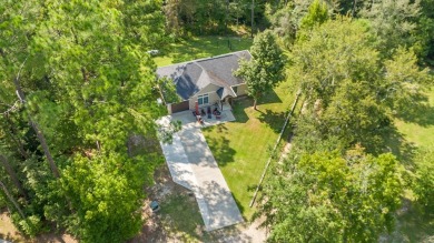 Get ready to fall in love with this charming 3-bed, 2-bath, 1 on Rayburn Country Club in Texas - for sale on GolfHomes.com, golf home, golf lot