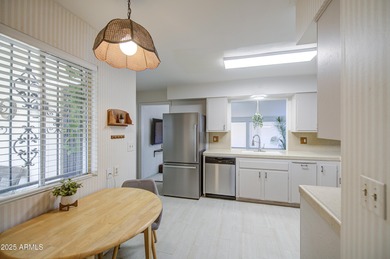 What a bright, cheery deceptively large home in beautiful Sun on Sun City Country Club in Arizona - for sale on GolfHomes.com, golf home, golf lot