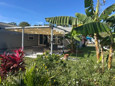 The Lot Rent for this home is $1,075.00 monthly.  Wow, Showcase on Del Tura Golf and Country Club in Florida - for sale on GolfHomes.com, golf home, golf lot