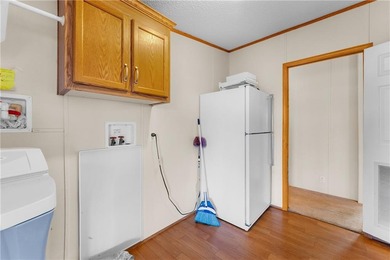 Welcome to a peaceful retreat where comfort, convenience, and on Holiday Island Executive Golf Course in Arkansas - for sale on GolfHomes.com, golf home, golf lot