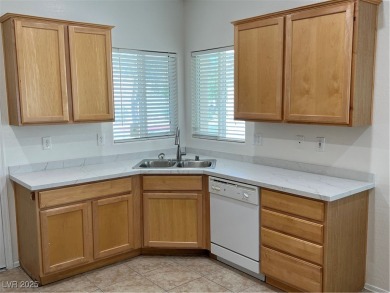BEAUTIFUL 1-STORY HOME IN SUN CITY ALIANTE. 55+ Cummunity. 2 on Aliante Golf Club in Nevada - for sale on GolfHomes.com, golf home, golf lot
