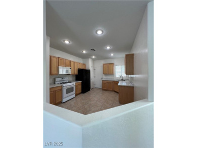 BEAUTIFUL 1-STORY HOME IN SUN CITY ALIANTE. 55+ Cummunity. 2 on Aliante Golf Club in Nevada - for sale on GolfHomes.com, golf home, golf lot