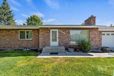 Quality construction, Wide open floor plan, lots of bedrooms on Purple Sage Golf Course in Idaho - for sale on GolfHomes.com, golf home, golf lot