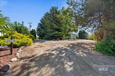 Quality construction, Wide open floor plan, lots of bedrooms on Purple Sage Golf Course in Idaho - for sale on GolfHomes.com, golf home, golf lot