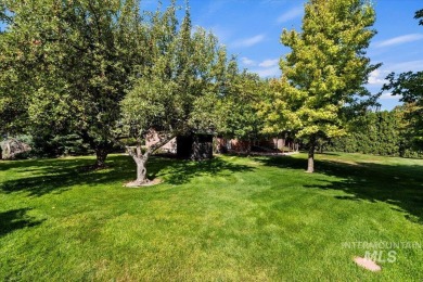 Quality construction, Wide open floor plan, lots of bedrooms on Purple Sage Golf Course in Idaho - for sale on GolfHomes.com, golf home, golf lot