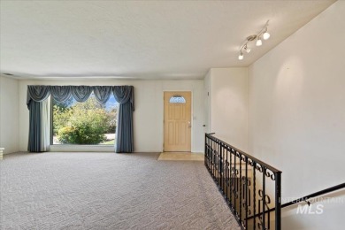 Quality construction, Wide open floor plan, lots of bedrooms on Purple Sage Golf Course in Idaho - for sale on GolfHomes.com, golf home, golf lot