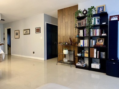 Beautiful and updated 2BR/1.5BA villa with 1-car garage anda NEW on Colony West Country Club in Florida - for sale on GolfHomes.com, golf home, golf lot