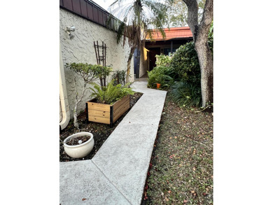 Beautiful and updated 2BR/1.5BA villa with 1-car garage anda NEW on Colony West Country Club in Florida - for sale on GolfHomes.com, golf home, golf lot