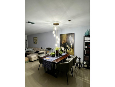 Beautiful and updated 2BR/1.5BA villa with 1-car garage anda NEW on Colony West Country Club in Florida - for sale on GolfHomes.com, golf home, golf lot