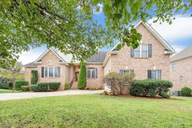 Beautiful one-level home in sought after Somerset Meadows on London Downs Golf Club in Virginia - for sale on GolfHomes.com, golf home, golf lot