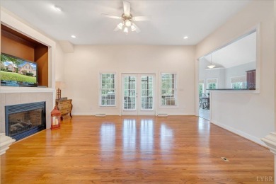 Beautiful one-level home in sought after Somerset Meadows on London Downs Golf Club in Virginia - for sale on GolfHomes.com, golf home, golf lot