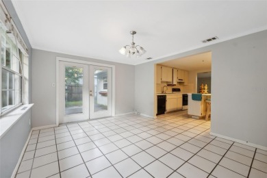 Charming Home with Spacious Yard in a Perfect Location
Welcome on Plantation Inn and Golf Resort  in Florida - for sale on GolfHomes.com, golf home, golf lot