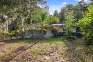 Charming Home with Spacious Yard in a Perfect Location
Welcome on Plantation Inn and Golf Resort  in Florida - for sale on GolfHomes.com, golf home, golf lot